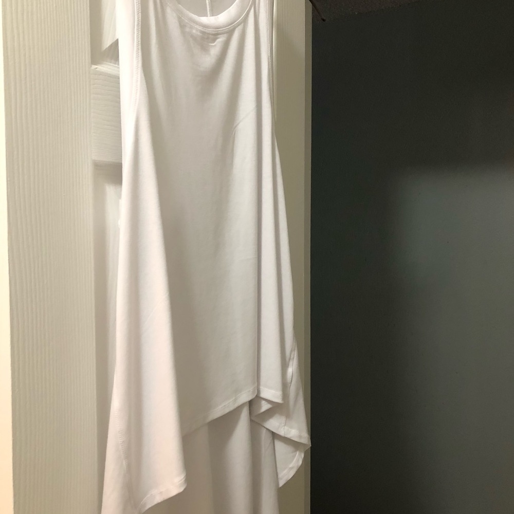 Essence relaxed High Low Athleta tank